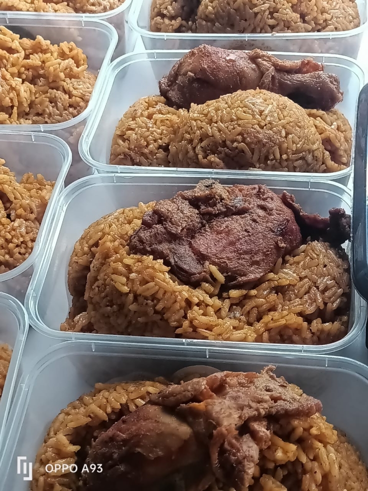 Food catering, Cakes, small chops, pastries, beverages, grills Etc
