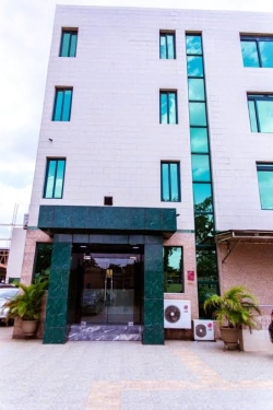 De Meros Hotel & Suites