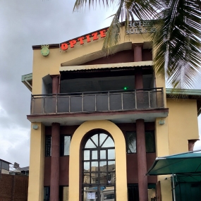 Optizee Hotels and Suites